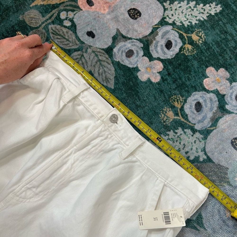 Citizens of Humanity White High-Waist Jean Shorts - Picture 13 of 16